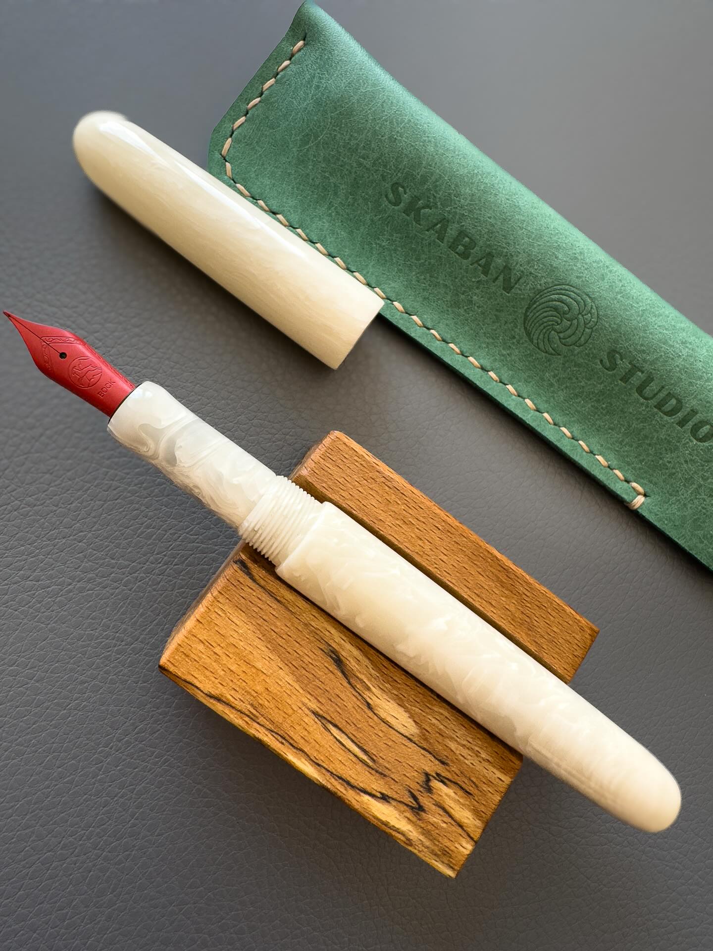 Acryl-Stange - Ø16 - L25 cm - Roh - Avorio venato - Pfeifenecke