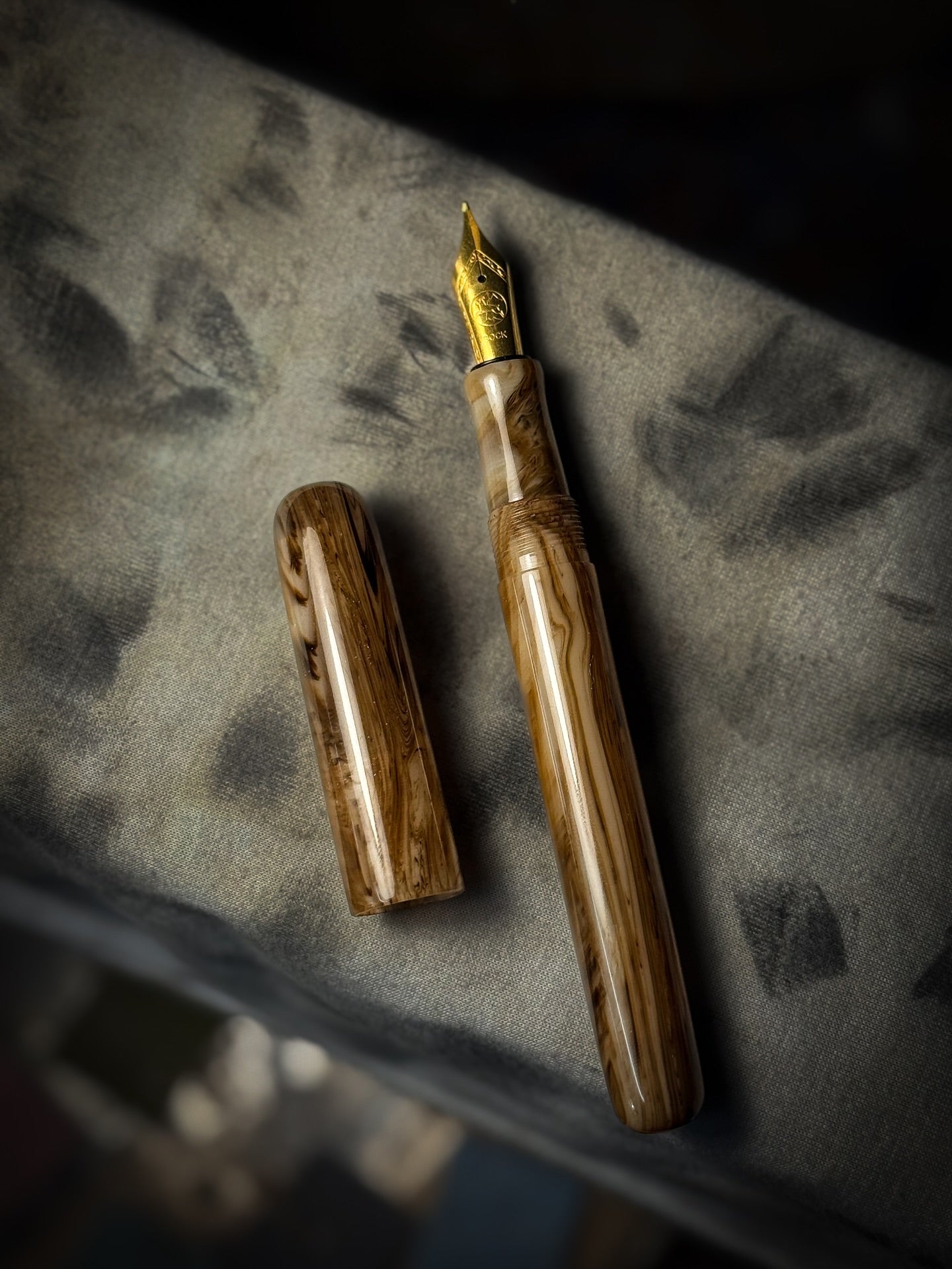 Acryl-Stange - Ø20 - L25 cm - Roh - Lakritze - Pfeifenecke