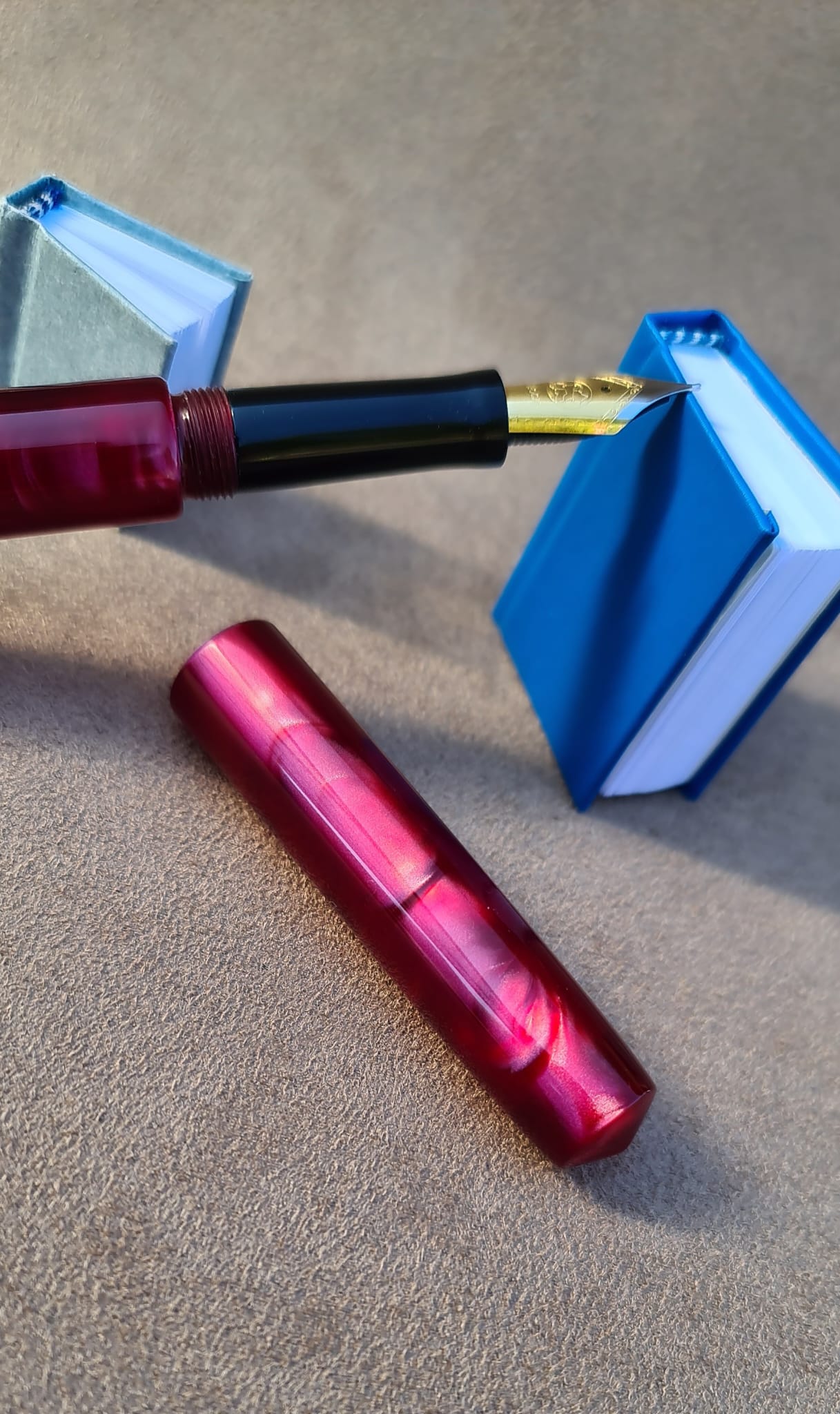 Acryl-Stange - Ø20 - L25 cm - Roh - Rot - Pfeifenecke